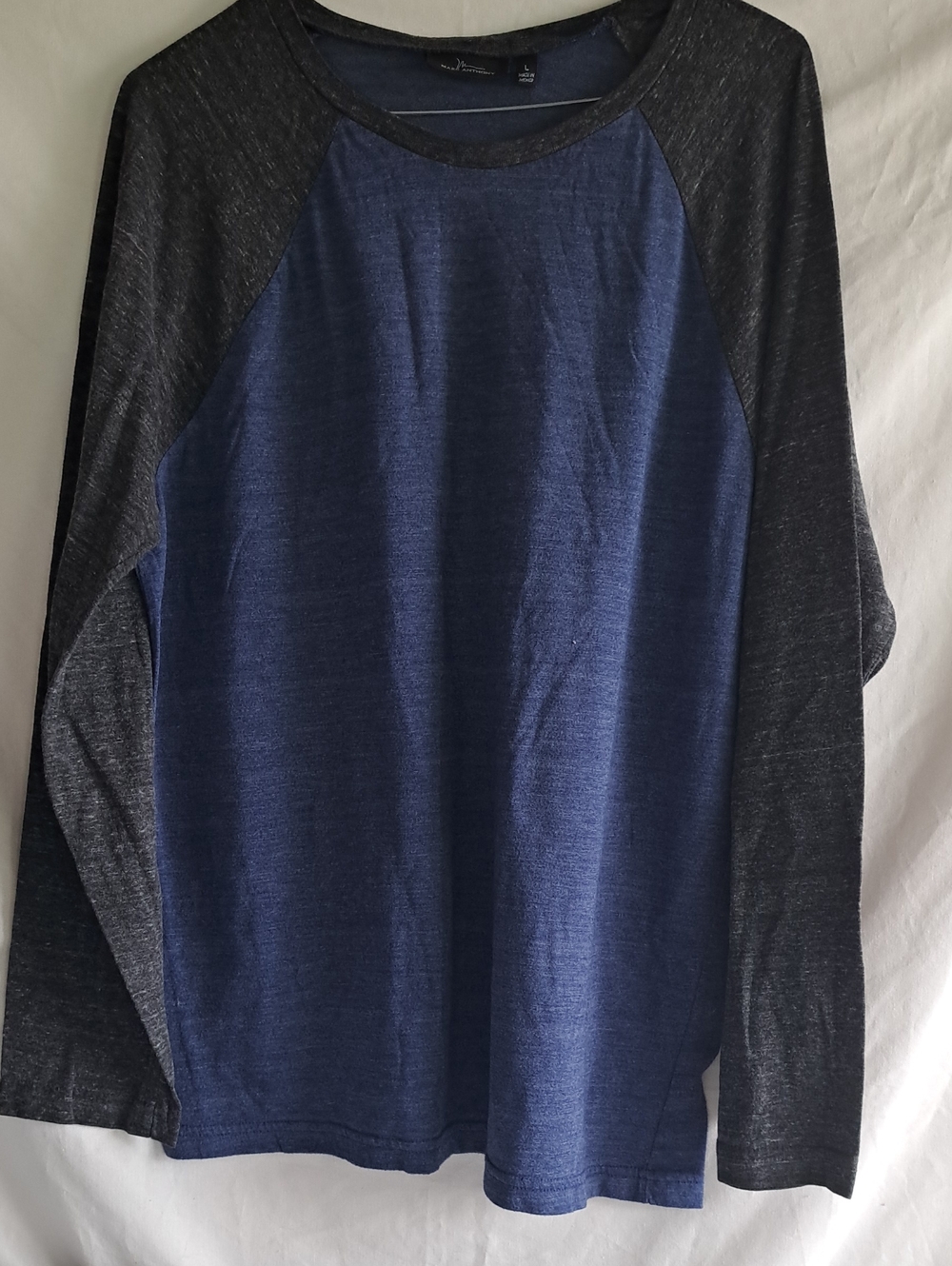 Men's Long-Sleeve Raglan Shirt - Navy Body with Charcoal Sleeves
